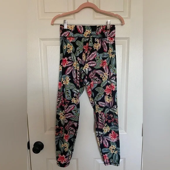 Mink PinkTropical Print Leggings - Picture 9 of 9